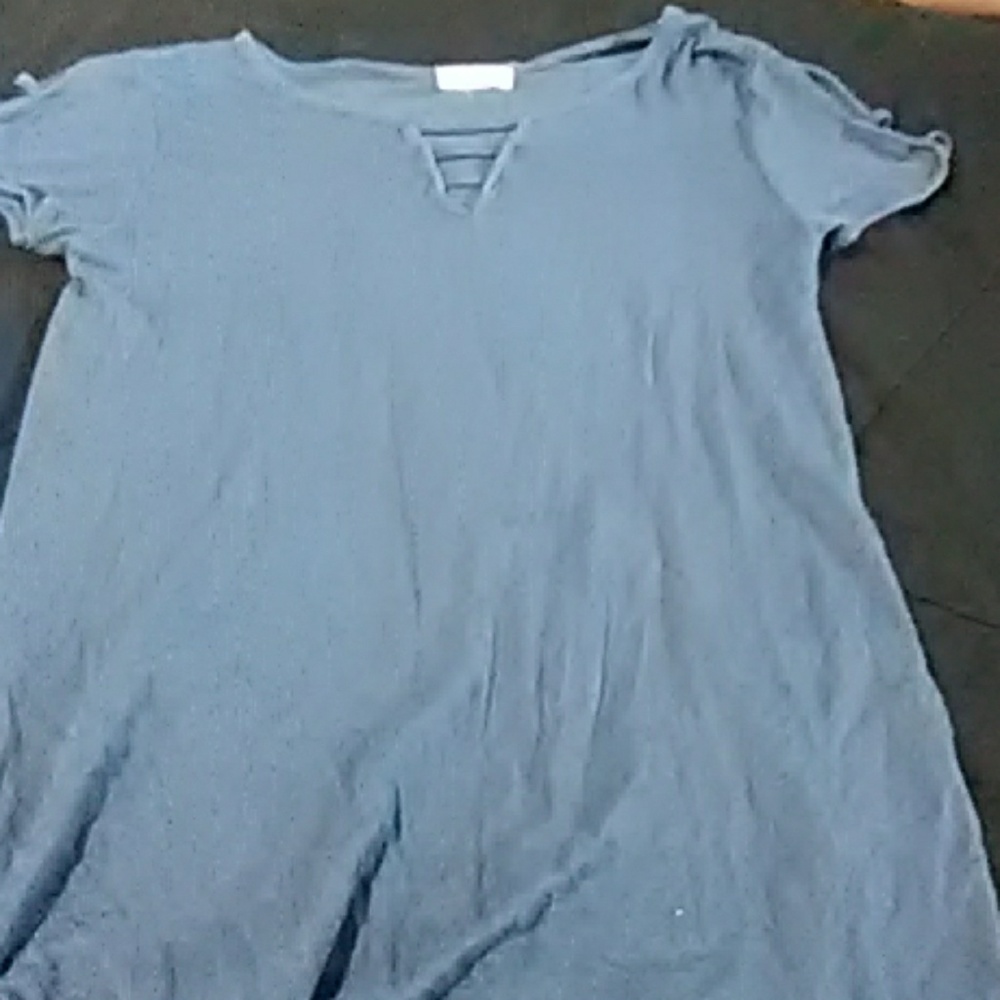 2 womens shirts.